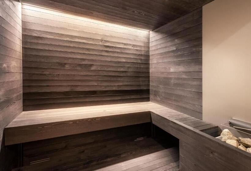 هتل Eurostars Guadalquivir