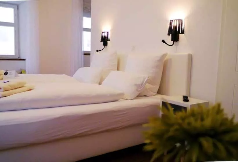 Hotelli Hollerhofe  Zu Gast Im Dorf