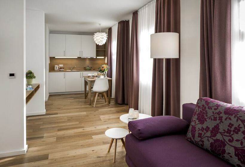 Hotel Hollerhofe  Zu Gast Im Dorf