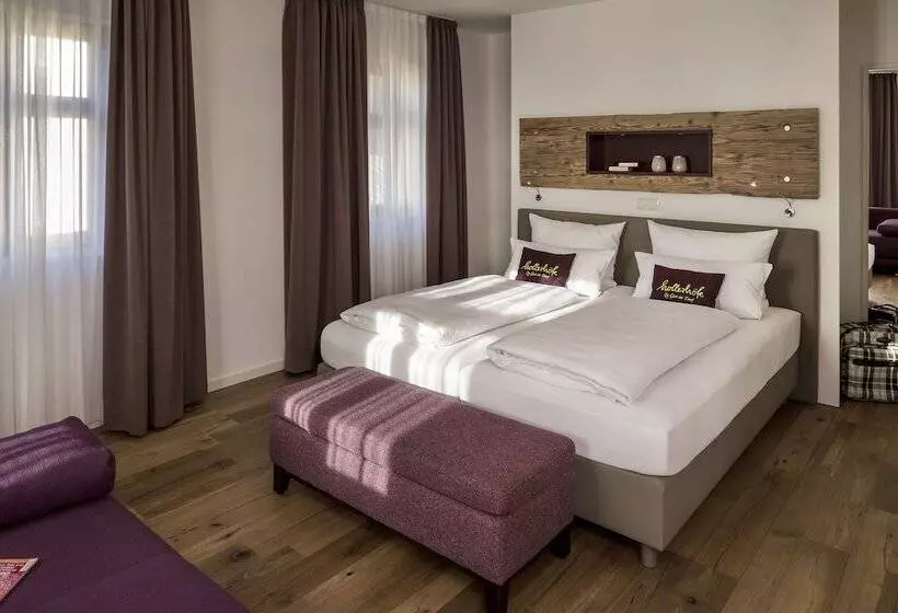 Hotelli Hollerhofe  Zu Gast Im Dorf