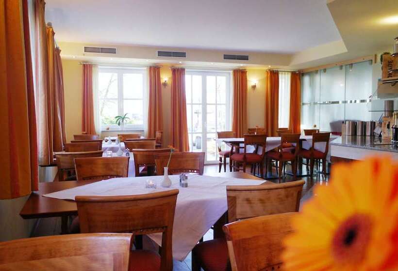 Hotel Hollerhofe  Zu Gast Im Dorf