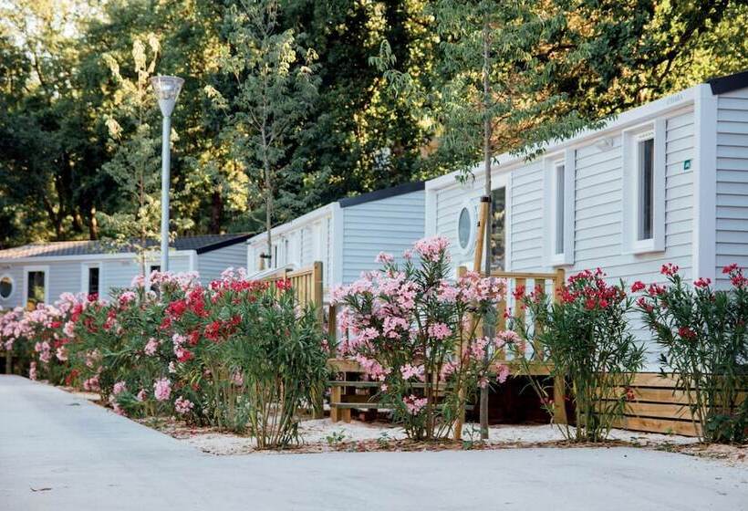 هتل Lagrange Vacances Camping Le Bois Fleuri