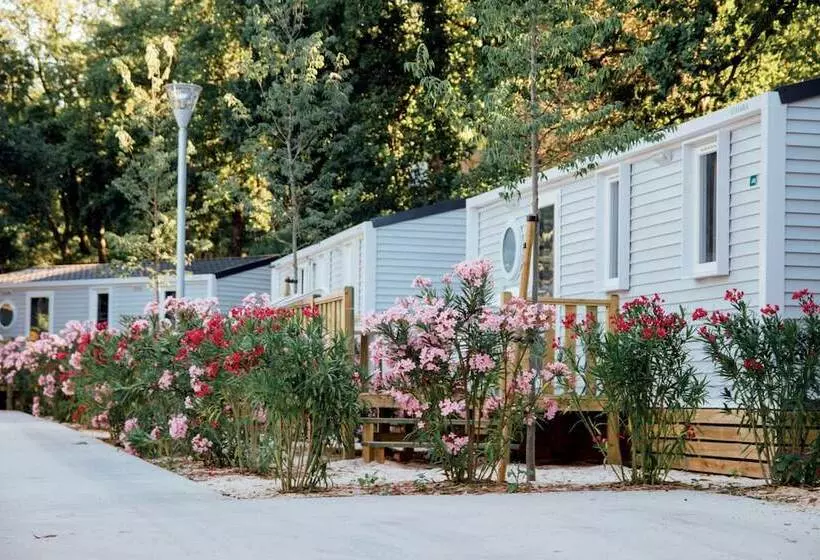 Hotelli Lagrange Vacances Camping Le Bois Fleuri