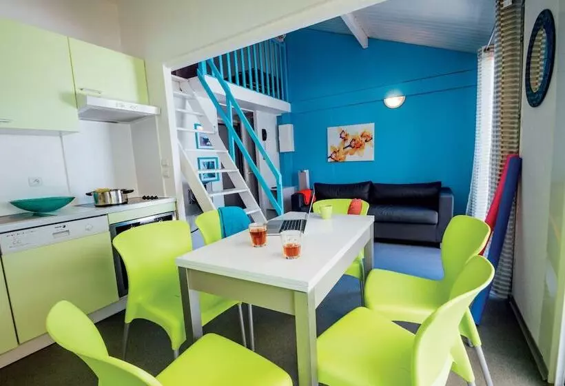 Hotelli Lagrange Vacances Camping Le Bois Fleuri