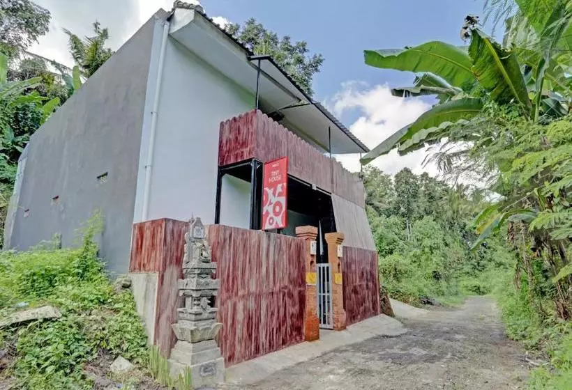 Hotelli Oyo 90512 Tiny House