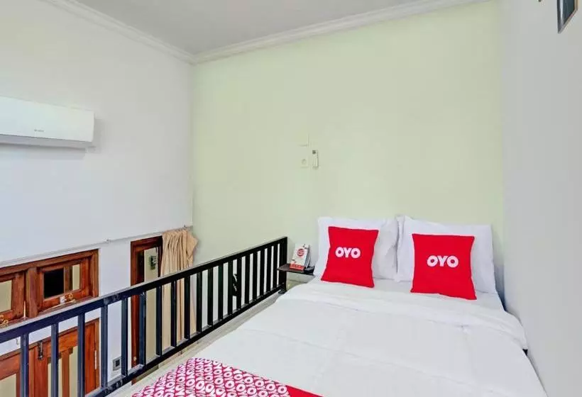 Hotelli Oyo 90512 Tiny House