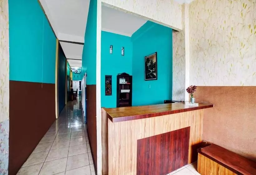 Hotelli Oyo 90515 Indah Guest House