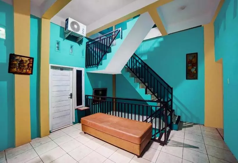 Hotelli Oyo 90515 Indah Guest House