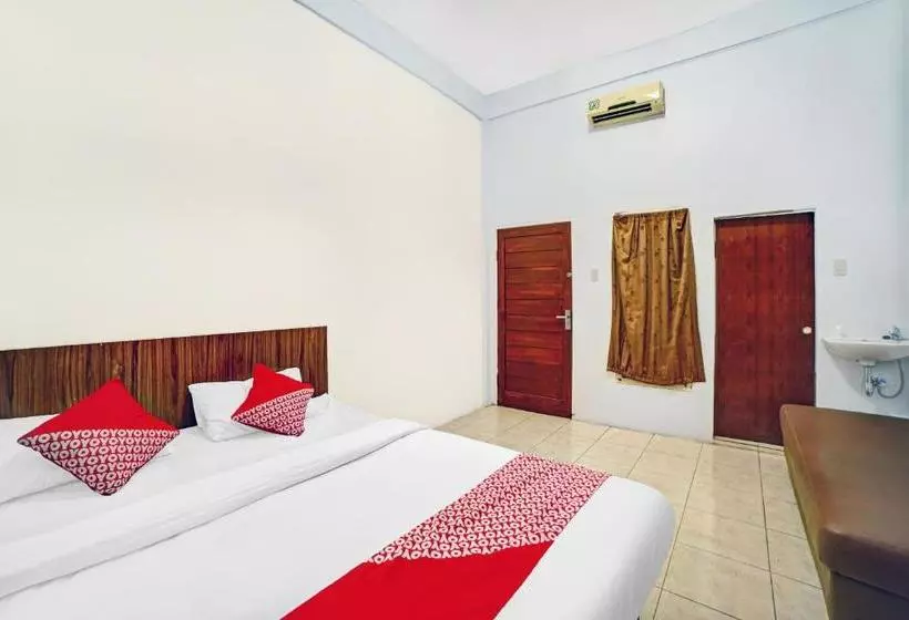 Hotelli Oyo 90515 Indah Guest House