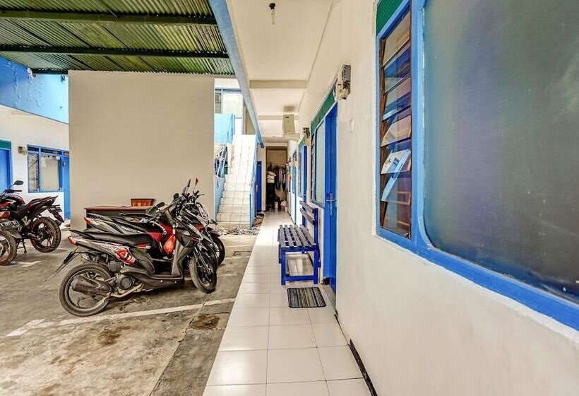 酒店 Oyo 90523 Homestay Jenggolo