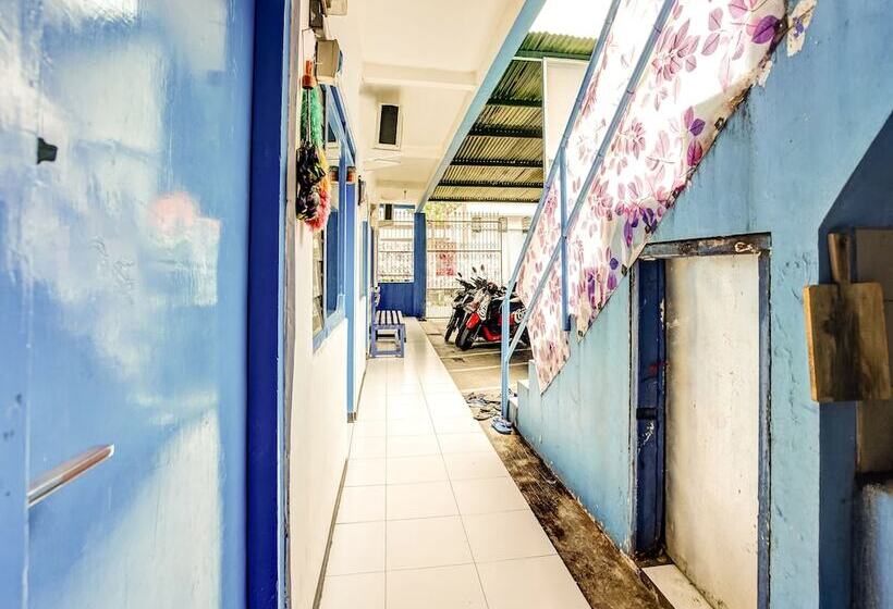 酒店 Oyo 90523 Homestay Jenggolo