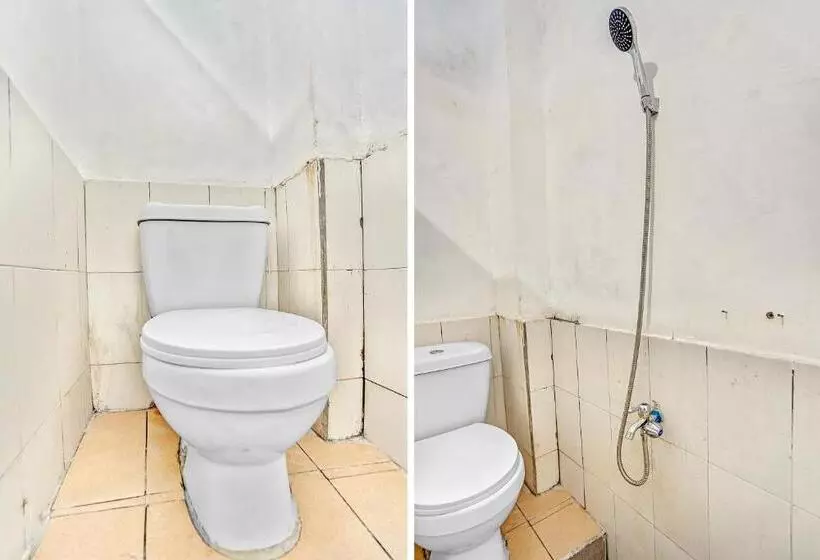 Hotelli Oyo 90523 Homestay Jenggolo