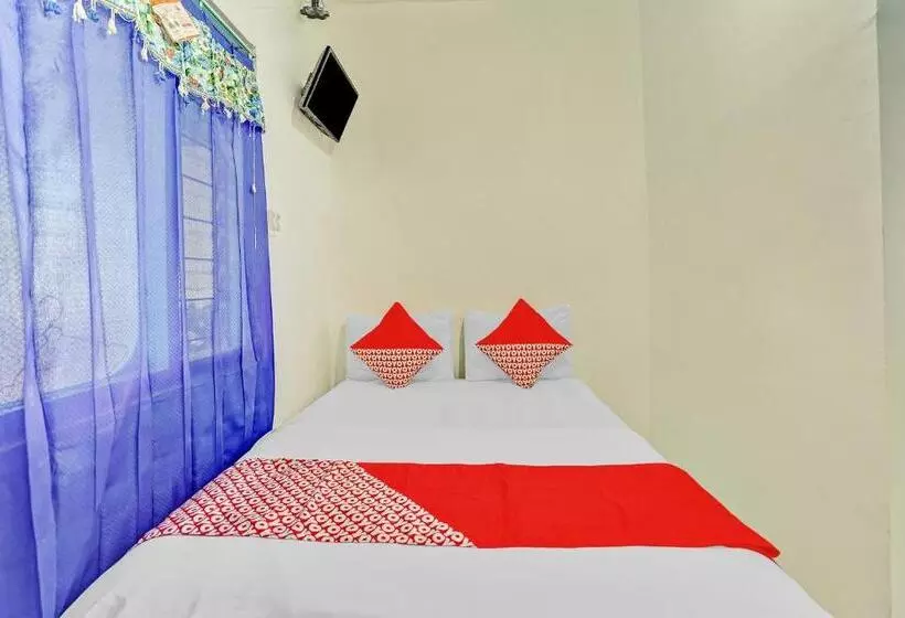 Hotelli Oyo 90523 Homestay Jenggolo