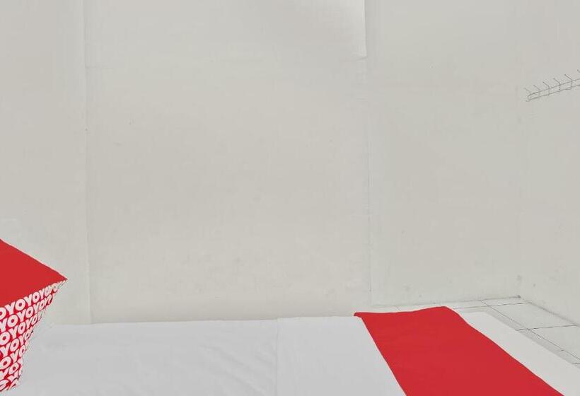 酒店 Oyo 90523 Homestay Jenggolo