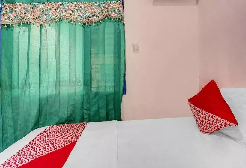 Hotelli Oyo 90523 Homestay Jenggolo
