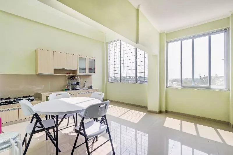 هتل Oyo 90549 Tumesa Homestay