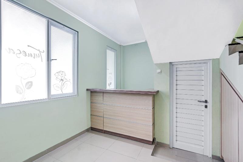 Otel Oyo 90549 Tumesa Homestay