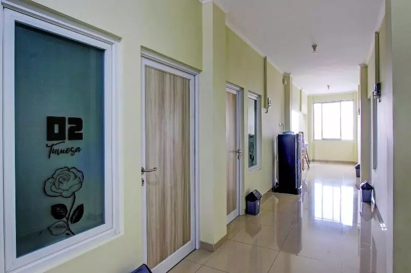 هتل Oyo 90549 Tumesa Homestay