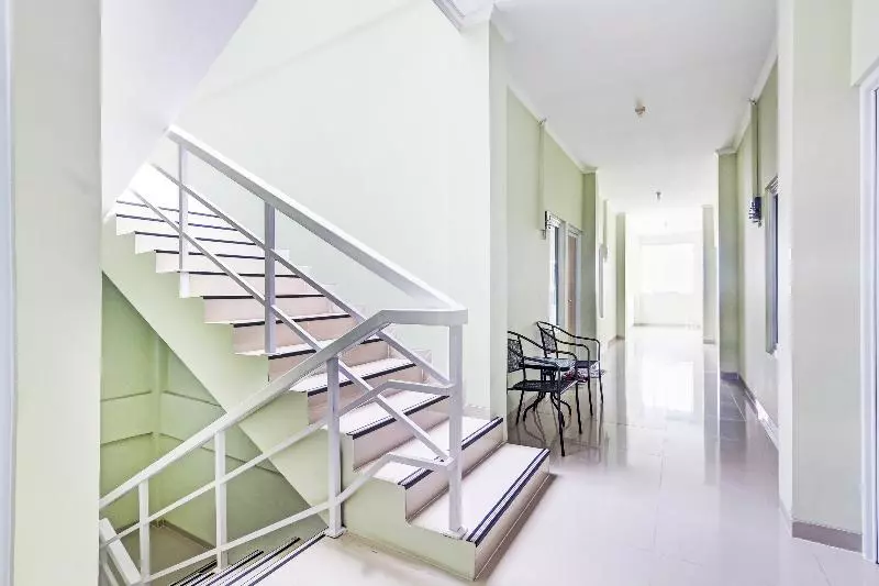 هتل Oyo 90549 Tumesa Homestay