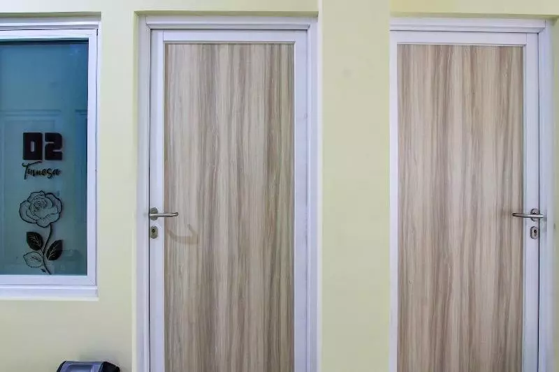 هتل Oyo 90549 Tumesa Homestay