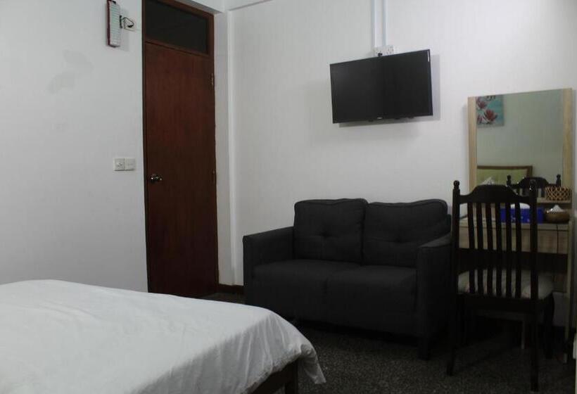 هتل The Park House