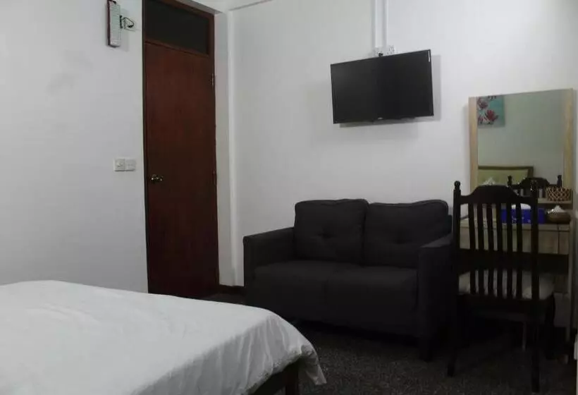 هتل The Park House