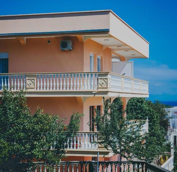 پانسیون Ajdin Apartments