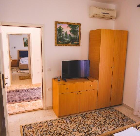 پانسیون Ajdin Apartments