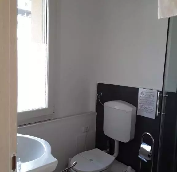 پانسیون Savoias