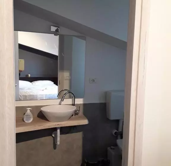 پانسیون Savoias