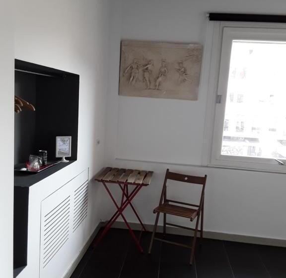 پانسیون Savoias