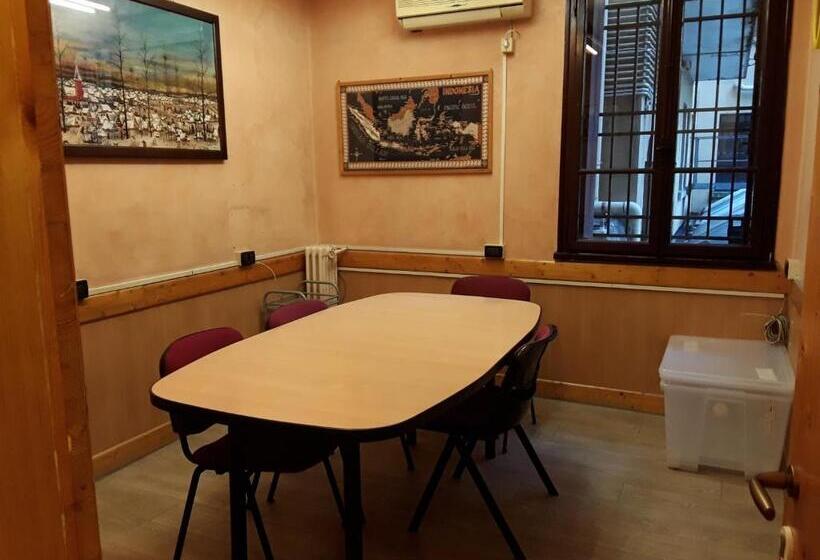 پانسیون Savoias