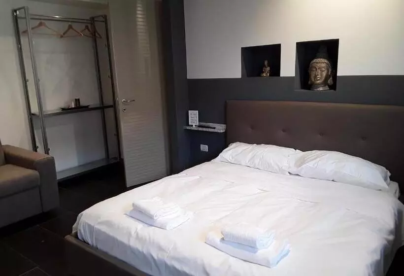 پانسیون Savoias