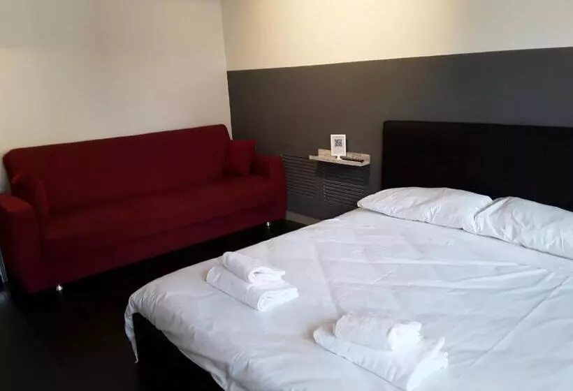 پانسیون Savoias