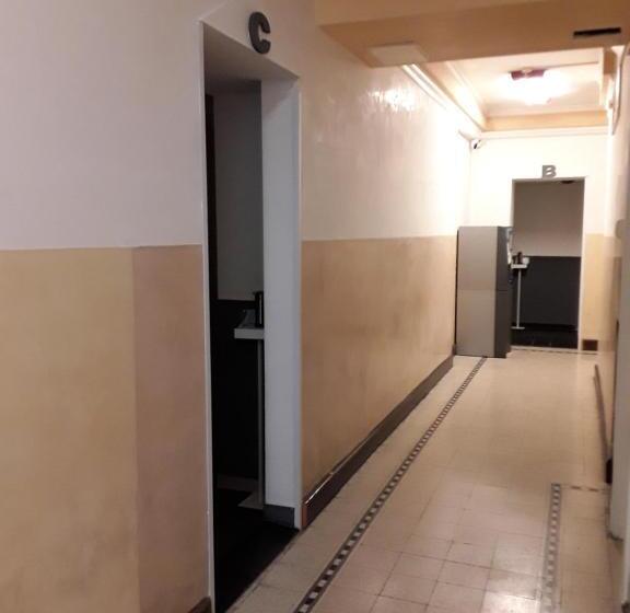 پانسیون Savoias