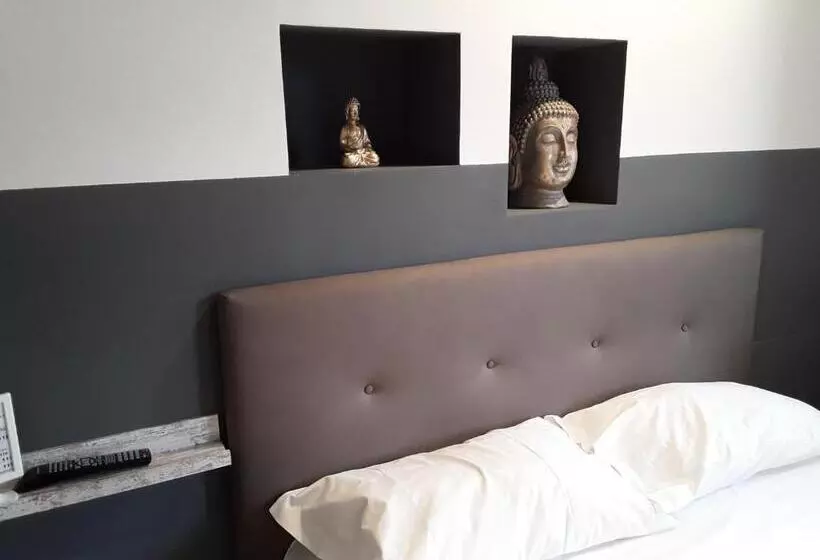 پانسیون Savoias