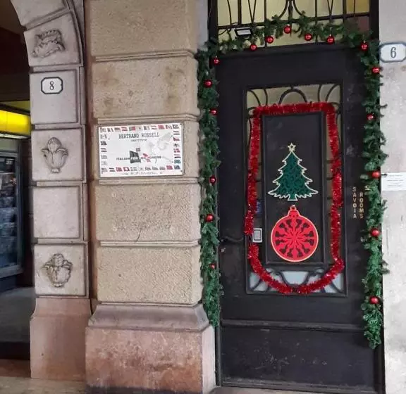 پانسیون Savoias