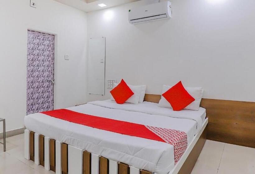 Hotel Oyo 80936  Maldhari