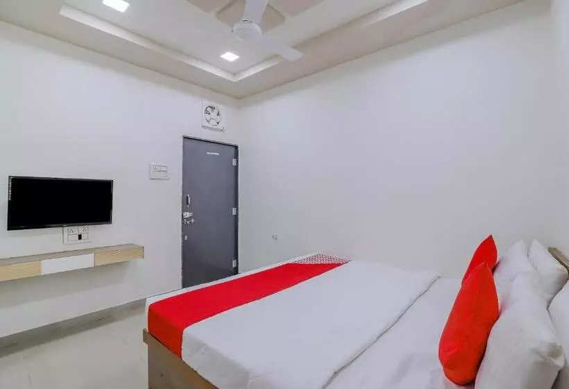 ホテル Oyo 80936  Maldhari