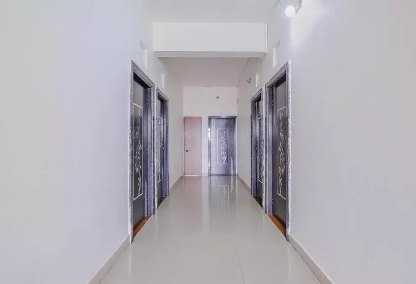 ホテル Oyo 80936  Maldhari