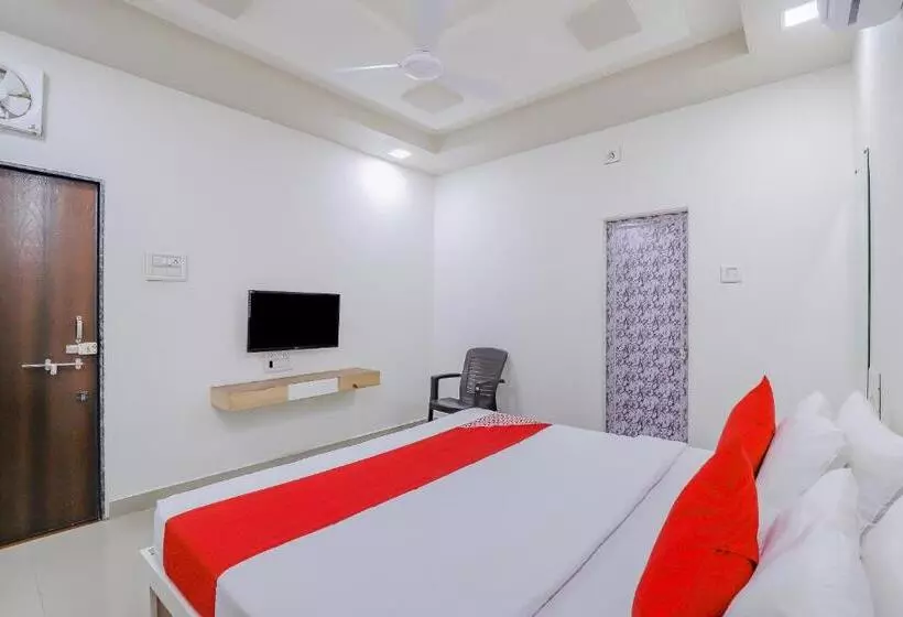 ホテル Oyo 80936  Maldhari