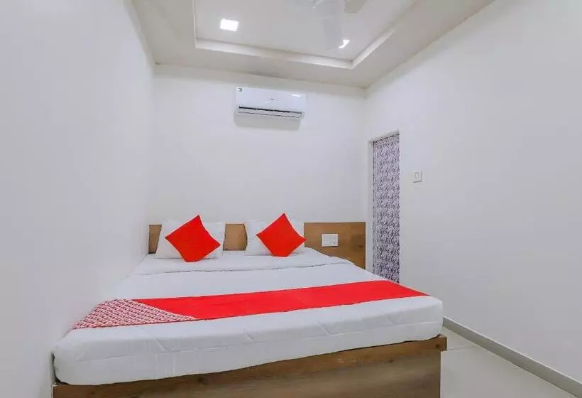 ホテル Oyo 80936  Maldhari