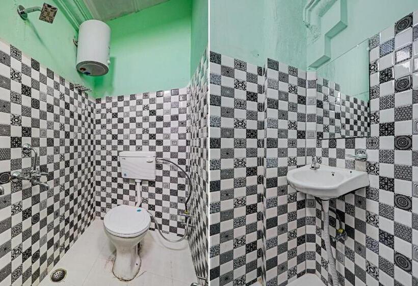 هتل Spot On 80511 The Dwivedi Inn