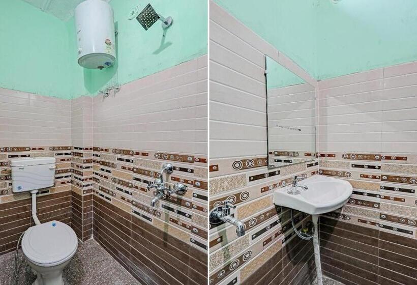 هتل Spot On 80511 The Dwivedi Inn