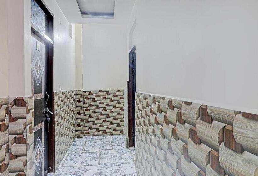 هتل Spot On 80511 The Dwivedi Inn