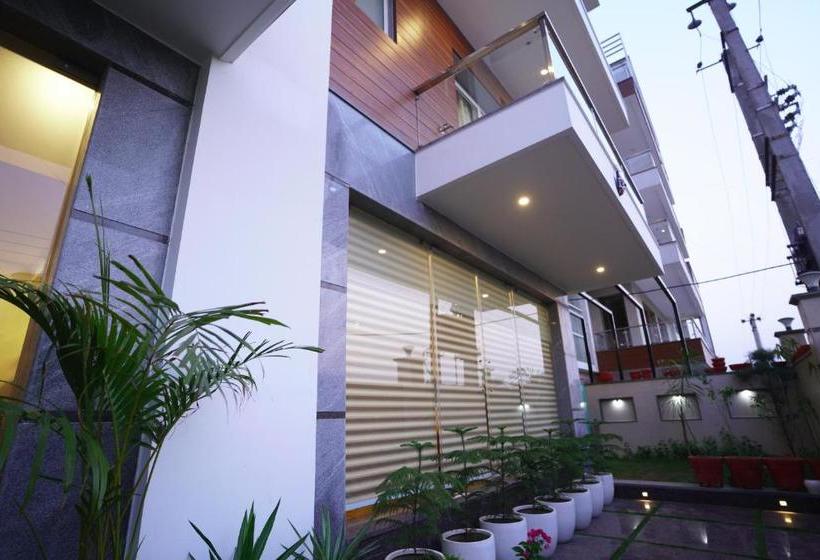 Lime Tree Hotel Pulkit Gurgaon Artemis Hospital, Nearest Metro Huda City Centre