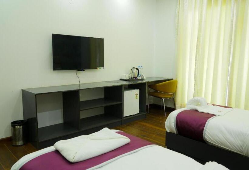 Lime Tree Hotel Pulkit Gurgaon Artemis Hospital, Nearest Metro Huda City Centre