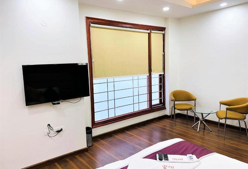 Lime Tree Hotel Pulkit Gurgaon Artemis Hospital, Nearest Metro Huda City Centre
