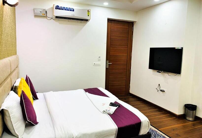 Lime Tree Hotel Pulkit Gurgaon Artemis Hospital, Nearest Metro Huda City Centre