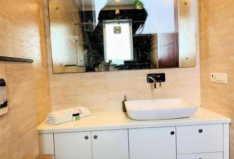 Lime Tree Hotel Pulkit Gurgaon Artemis Hospital, Nearest Metro Huda City Centre